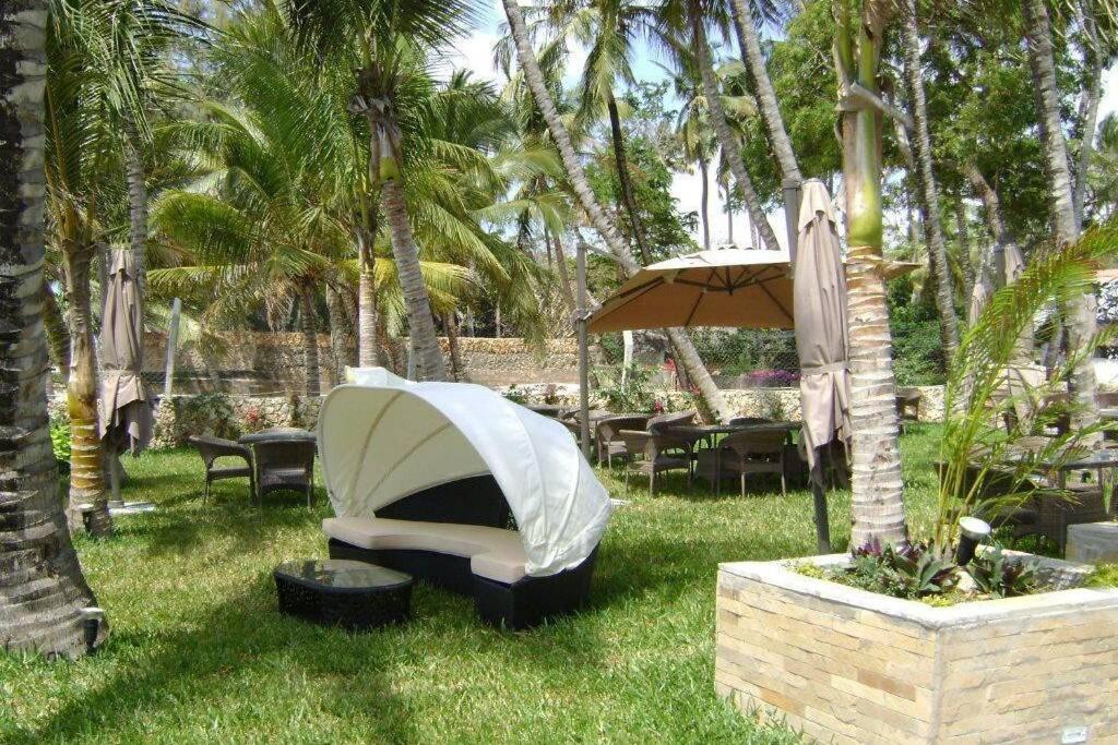 Cowrie Beach Haven Studio Leilighet Mombasa Eksteriør bilde